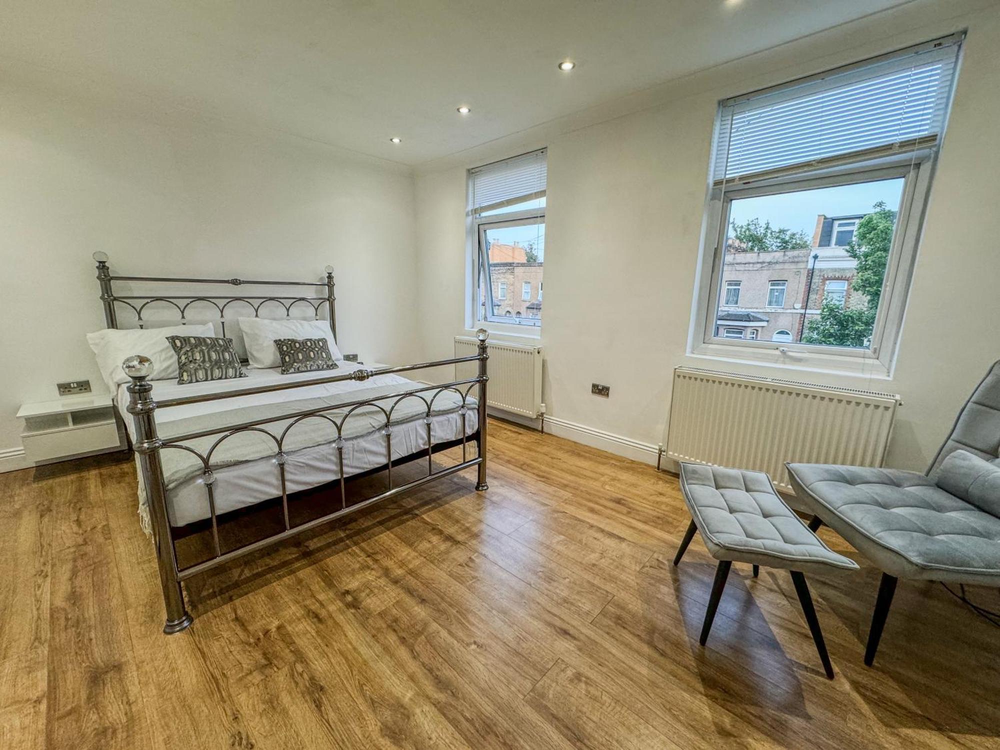 Stratford House Villa Лондон Екстериор снимка